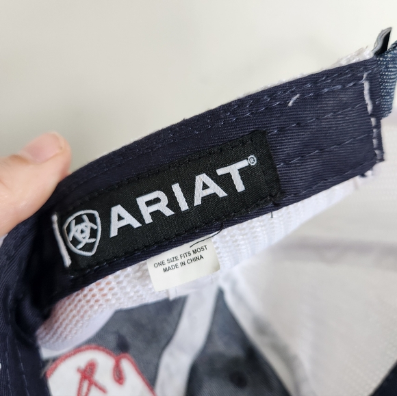 Ariat A300015620 Mesh Baseball Cap Cursive Red Logo Denim Blue White EUC Unisex - Picture 7 of 8